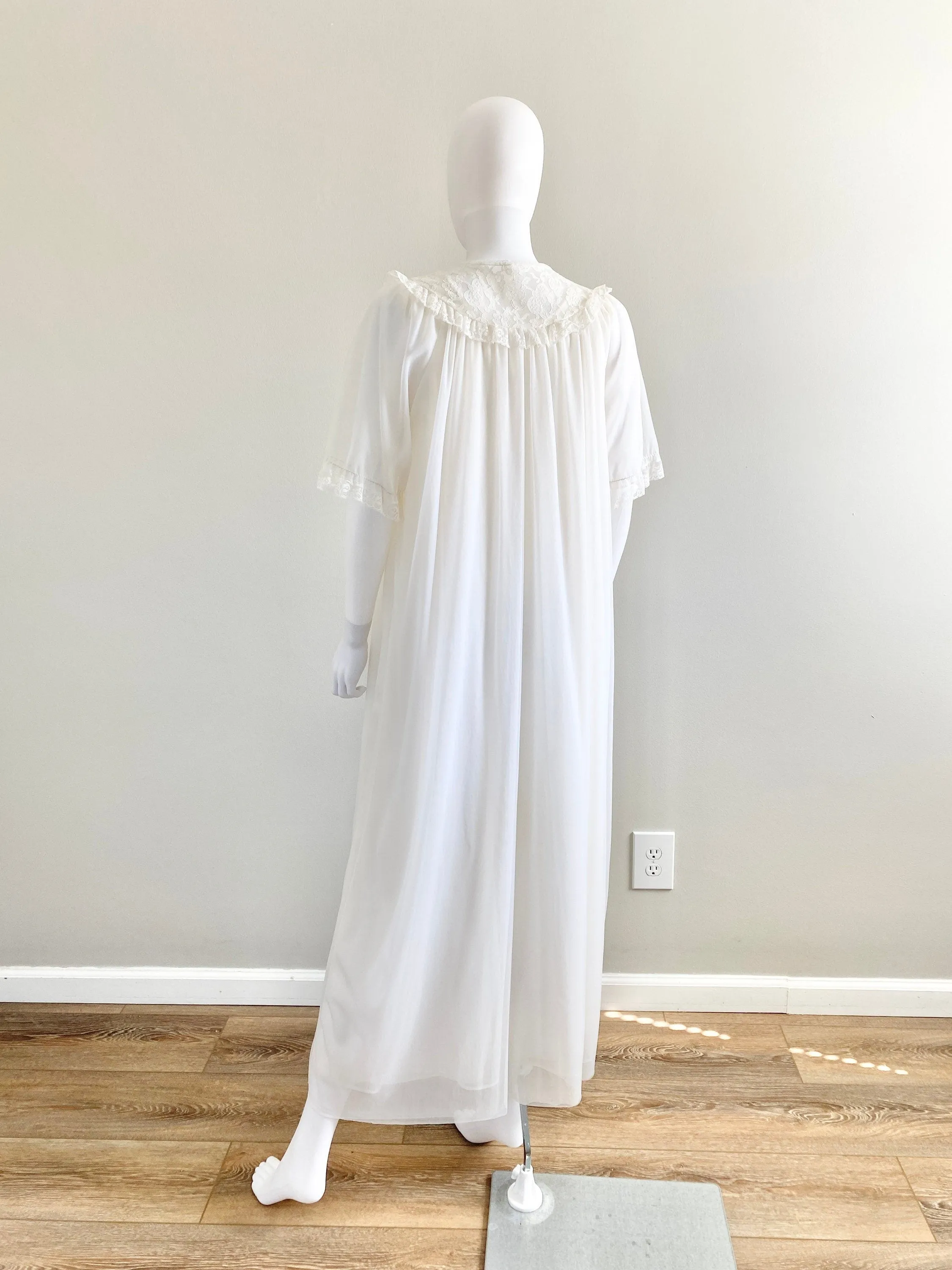 Chic Vintage 1970s Sheer Nightgown and Robe Set - Elegant 70s Lingerie - Plus Size L/XL