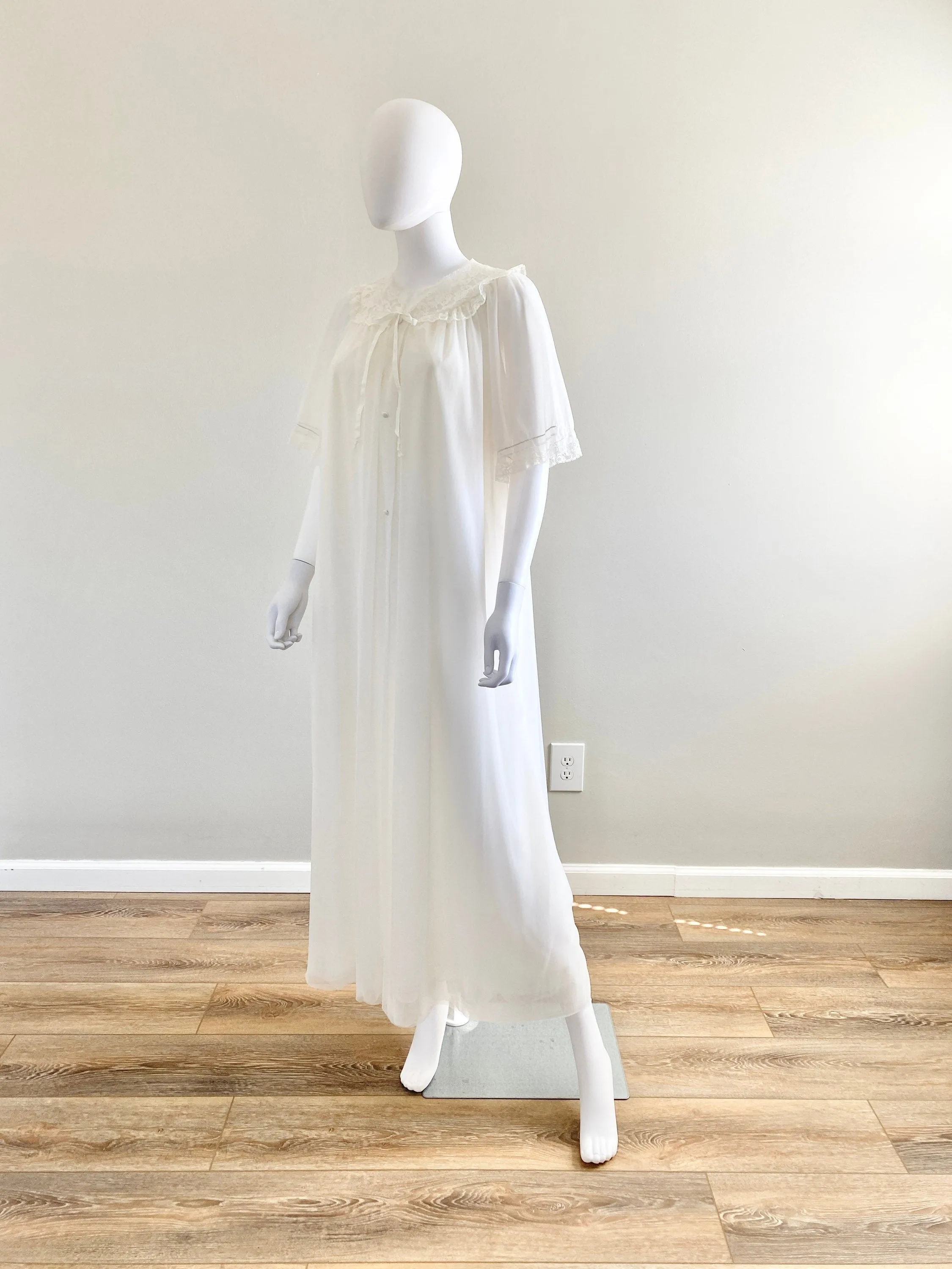 Chic Vintage 1970s Sheer Nightgown and Robe Set - Elegant 70s Lingerie - Plus Size L/XL