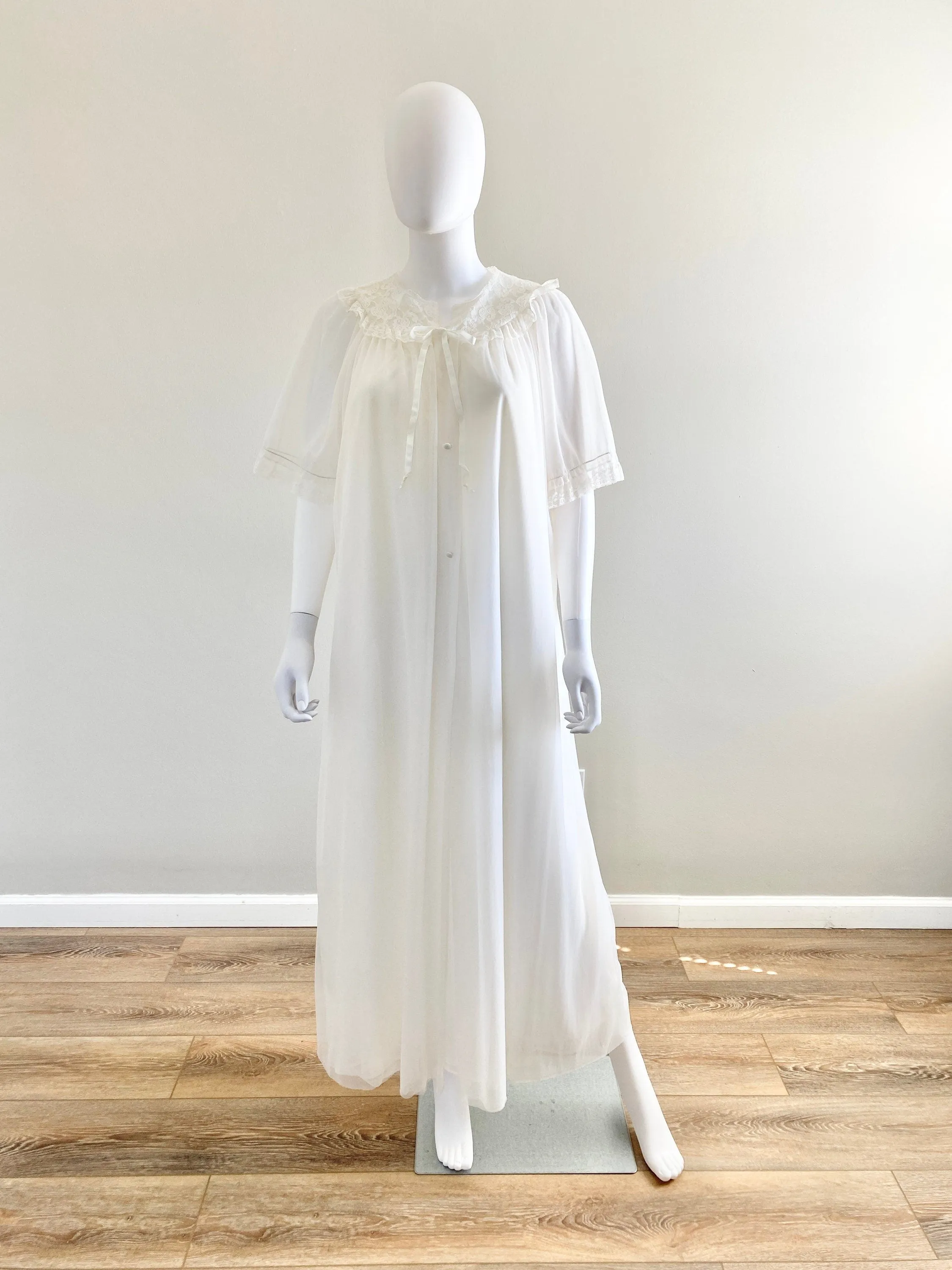 Chic Vintage 1970s Sheer Nightgown and Robe Set - Elegant 70s Lingerie - Plus Size L/XL